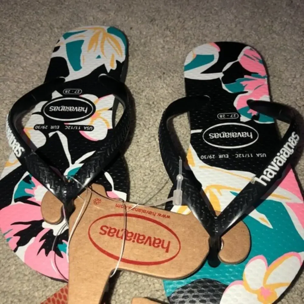 Havaians Hawaiian Print Floral Flip Flops Kids US size 11 12 C‎ 11/12C NWT